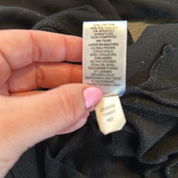 Cable and Gauge Black Long Sleeve T Shirt Large L Cut Out Shoulders EUC soft - Picture 6 of 8